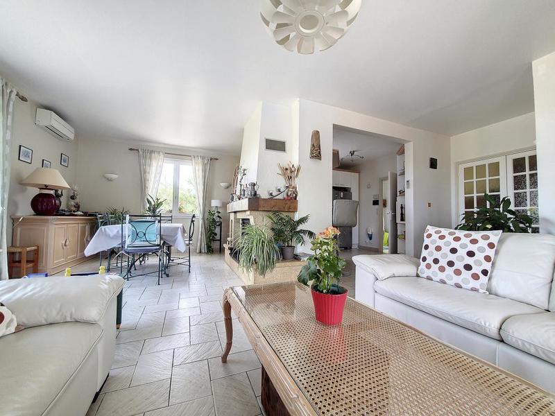 Maison - 260 m² - 8 pièces