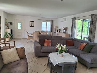 Maison traditionnelle - 178 m² - 7 pièces