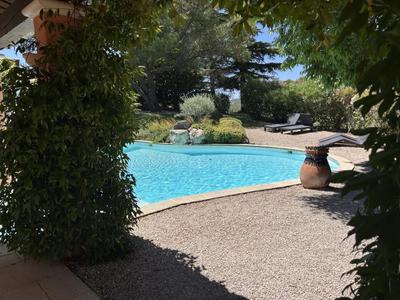 Maison - 137 m² - 4 pièces