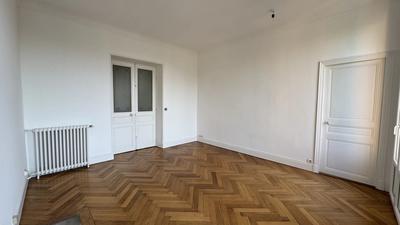 Appartement - 155 m² - 5 pièces