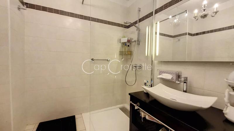 Appartement - 100 m² - 4 pièces