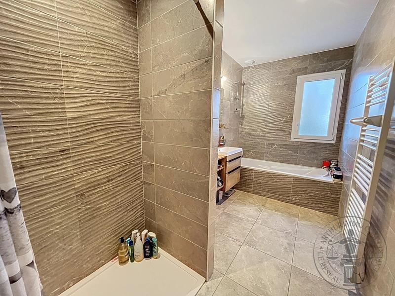 Maison - 115 m² - 6 pièces