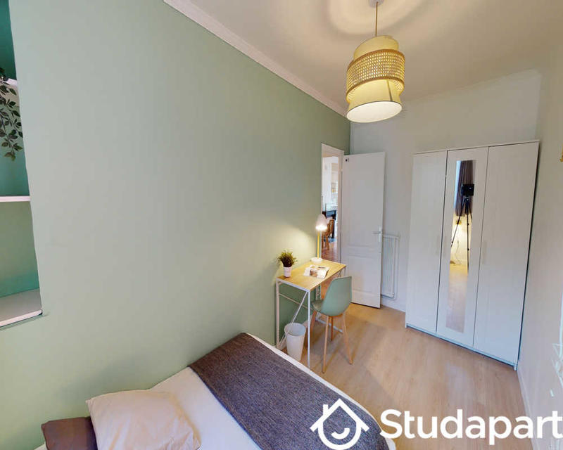 Chambre - 160 m² - 1 pièce