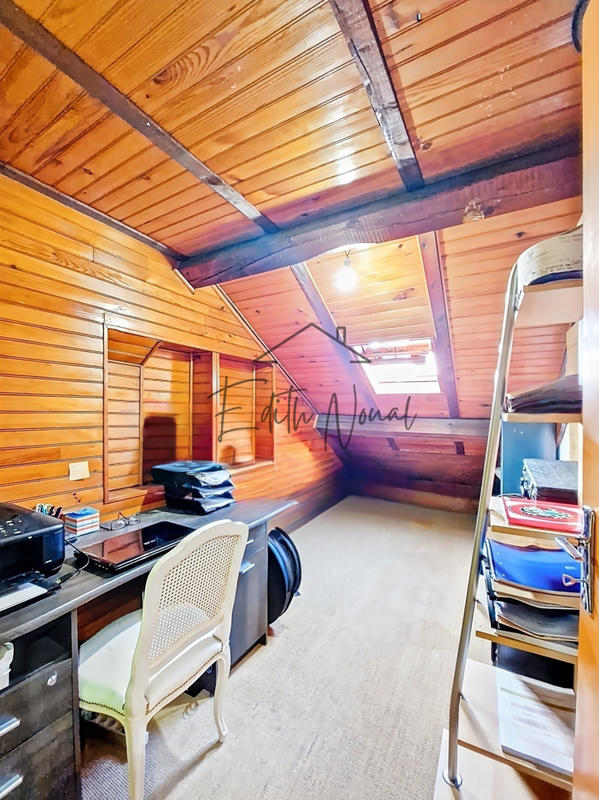 Appartement - 160 m² - 8 pièces