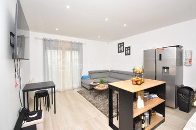 Appartement - 85 m² - 5 pièces