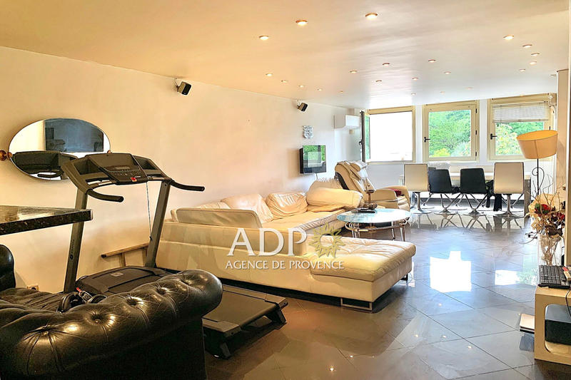 Local commercial - 114 m²