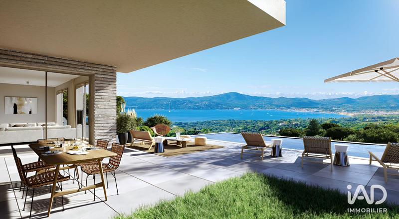 Maison - 385 m² - 6 pièces