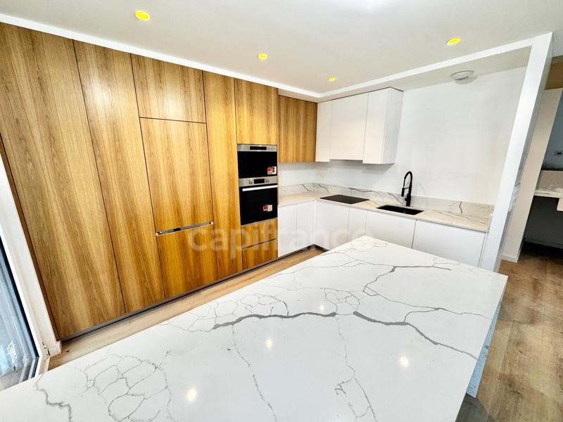 Maison - 141 m² - 7 pièces