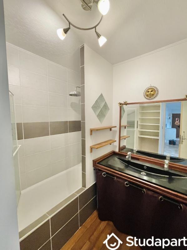 Appartement - 96 m² - 5 pièces