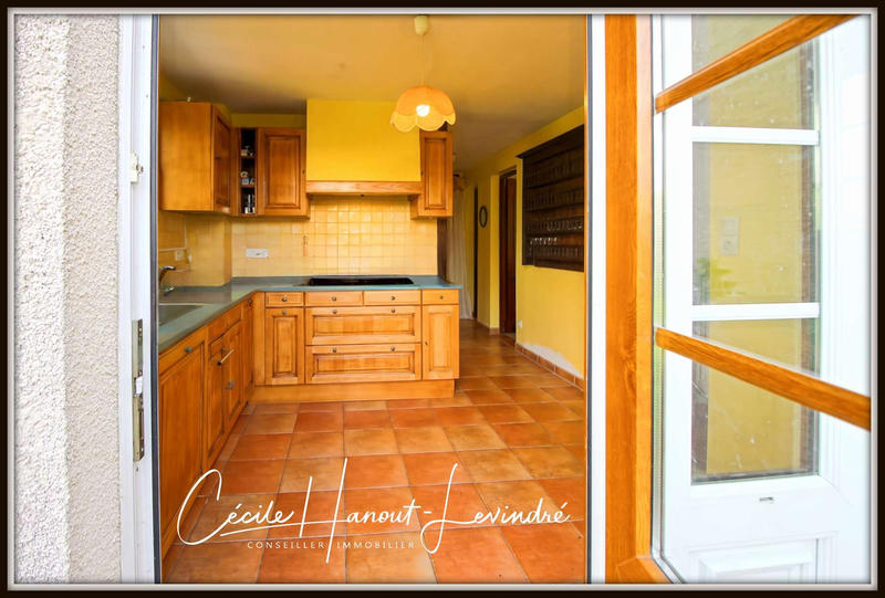 Maison - 202 m² - 8 pièces