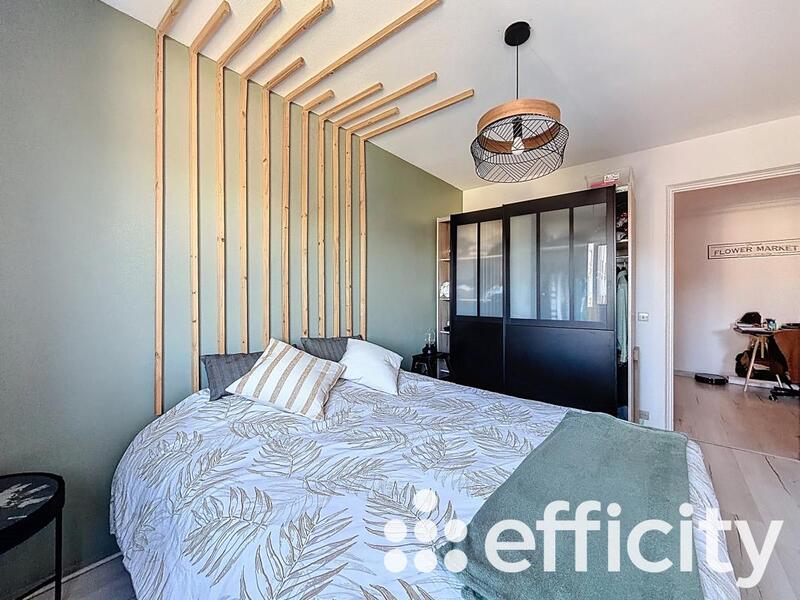 Appartement ancien - 83 m² - 3 pièces