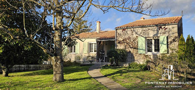 Maison - 220 m² - 7 pièces