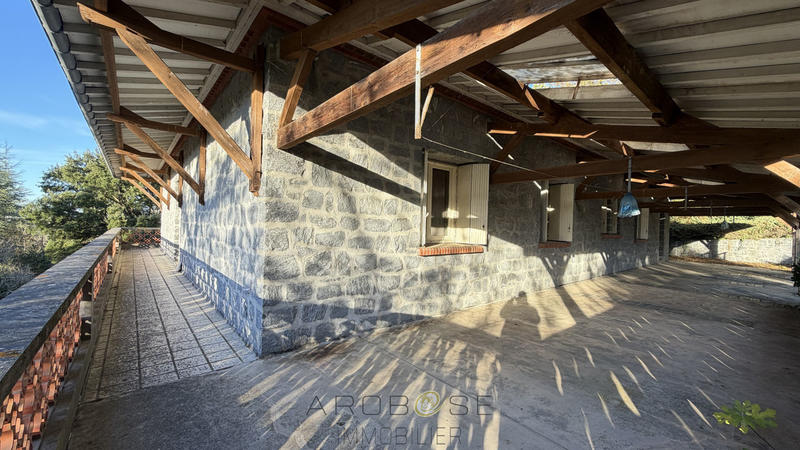 Maison - 300 m² - 7 pièces