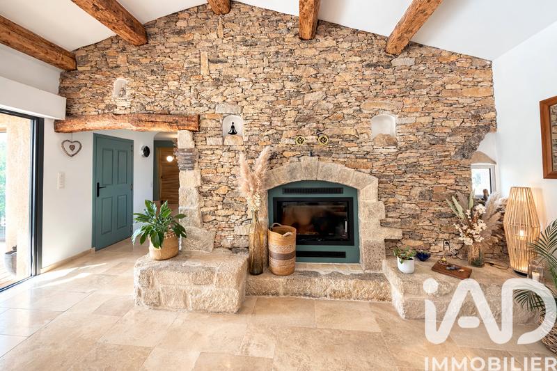 Maison - 272 m² - 10 pièces