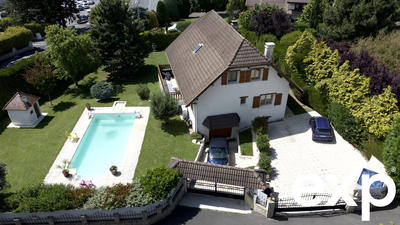 Villa - 169 m² - 6 pièces