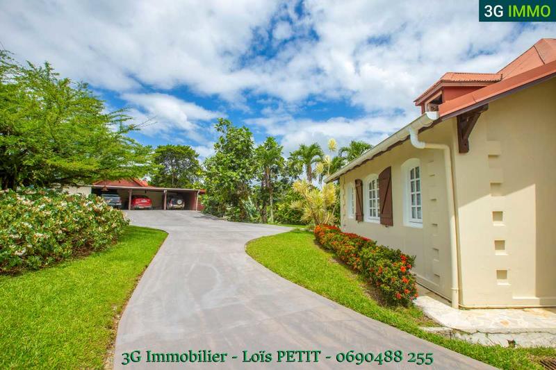 Maison d'architecte - 355 m² - 9 pièces