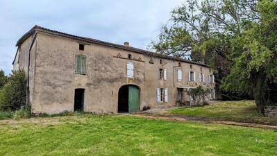 Maison - 244 m² - 8 pièces