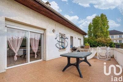 Maison - 167 m² - 7 pièces
