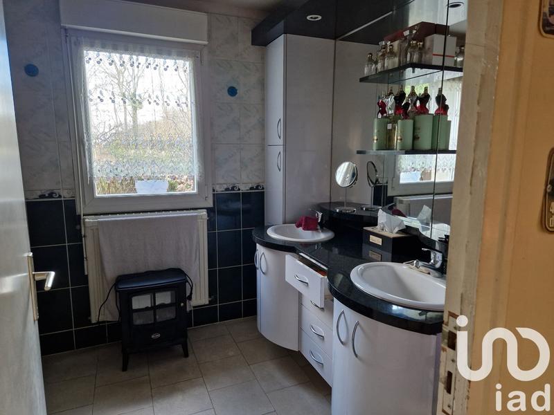 Maison - 183 m² - 9 pièces