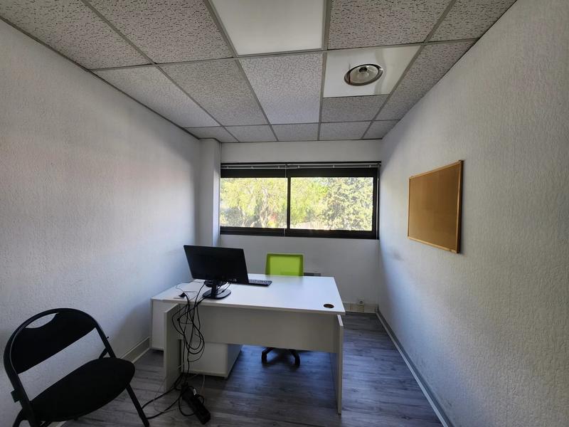 Bureau - 120 m² - 6 pièces