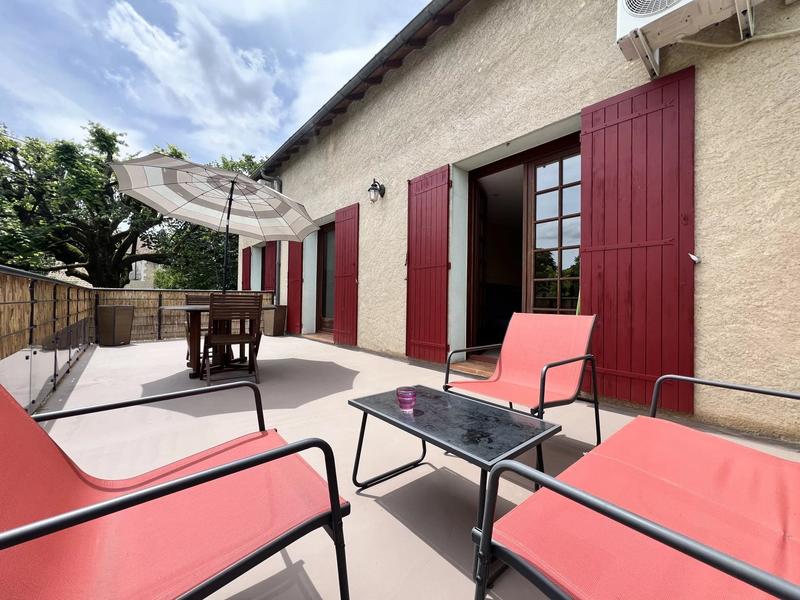 Appartement - 99 m² - 3 pièces