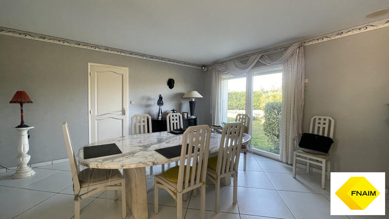 Maison contemporaine - 285 m² - 6 pièces