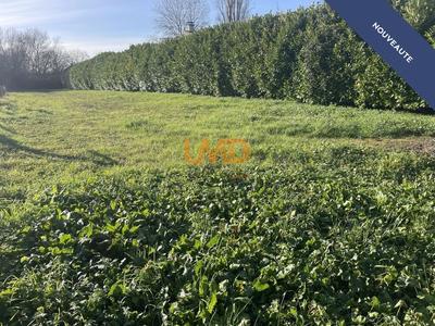 Terrain constructible - 1 193 m²