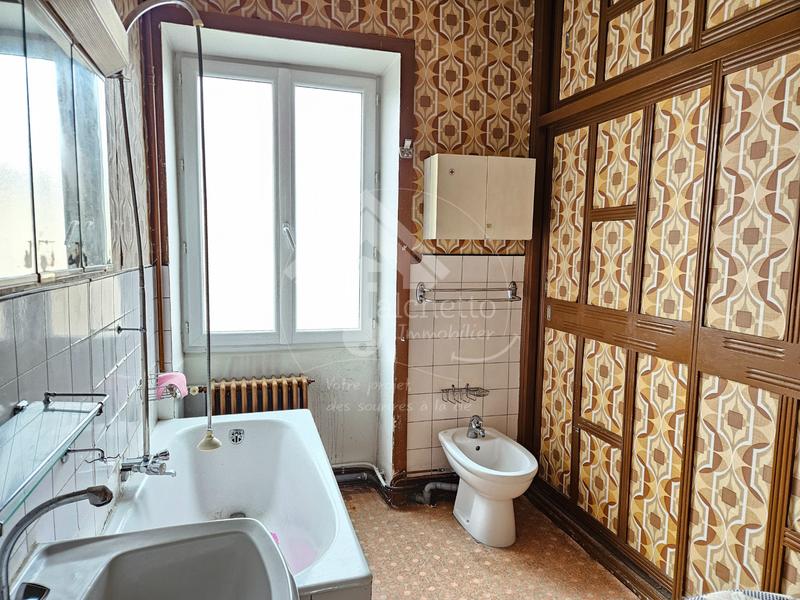 Maison de village - 230 m² - 12 pièces