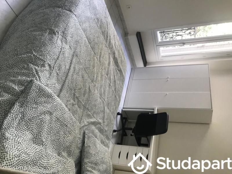 Chambre - 12 m² - 1 pièce