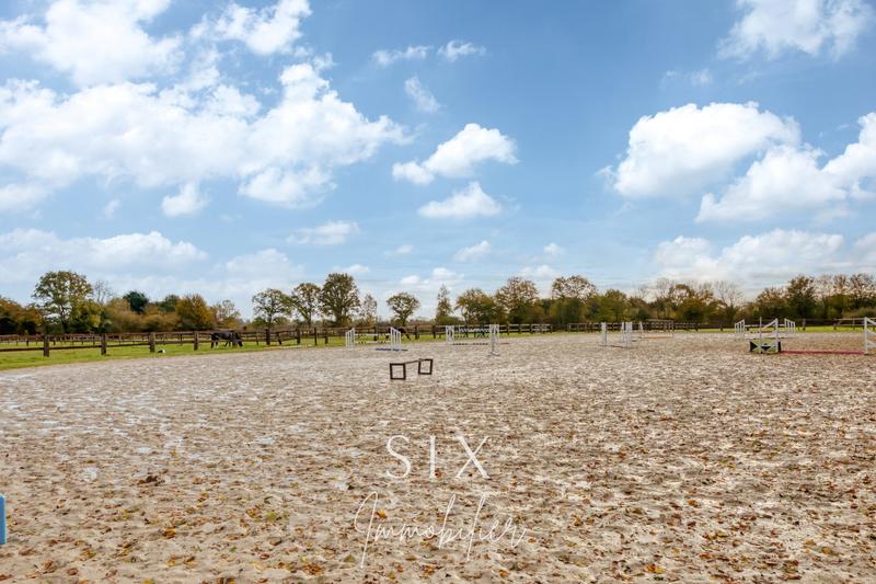 Maison - 180 m² - 5 pièces