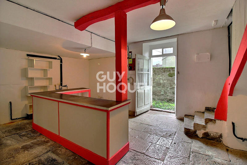 Maison - 400 m² - 13 pièces