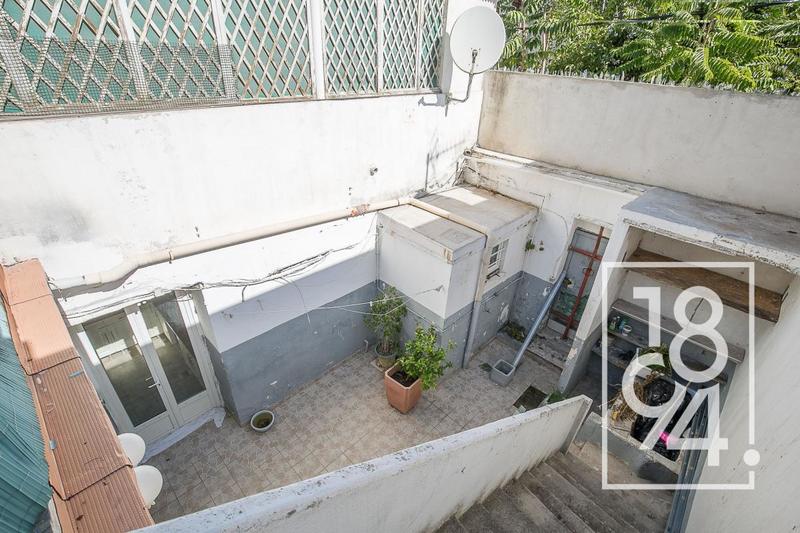 Maison - 213 m² - 8 pièces