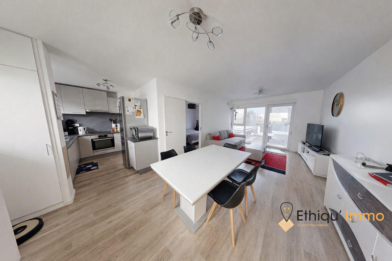 Appartement - 80 m² - 4 pièces