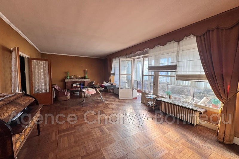 Maison - 294 m² - 14 pièces