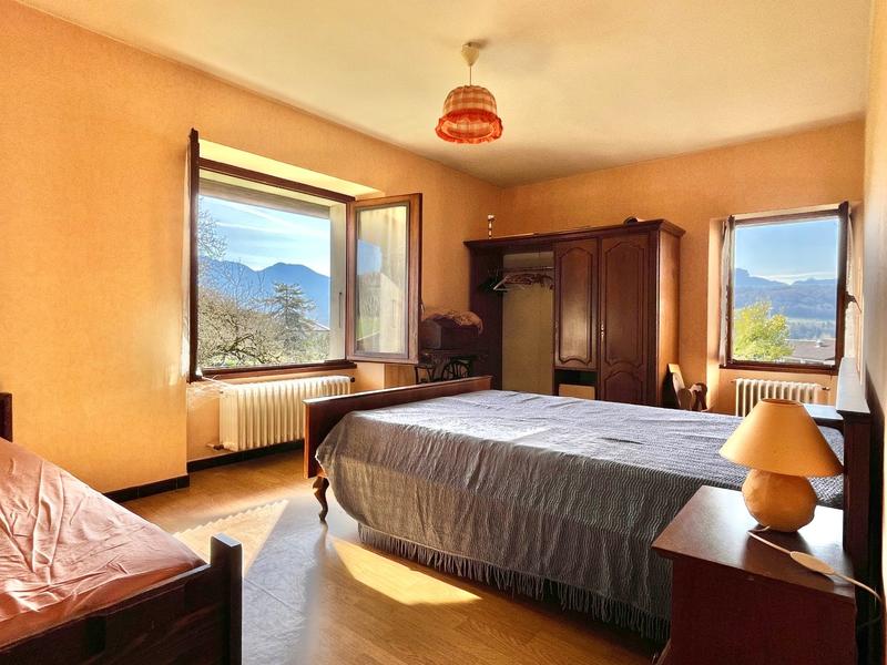 Appartement - 84 m² - 4 pièces