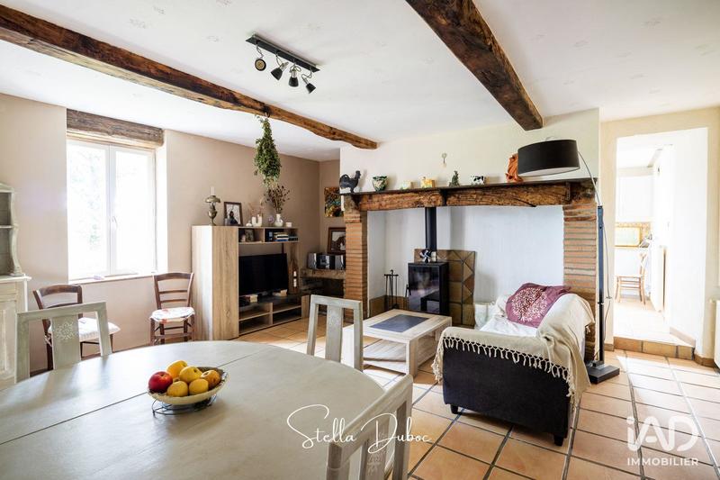 Maison - 239 m² - 8 pièces