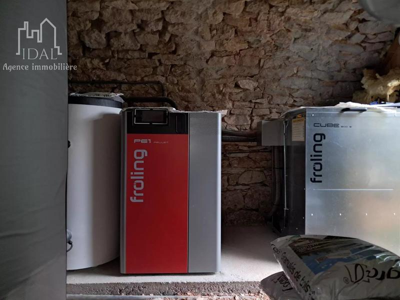 Maison - 149 m² - 9 pièces