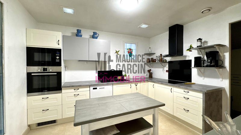 Maison - 224 m² - 5 pièces