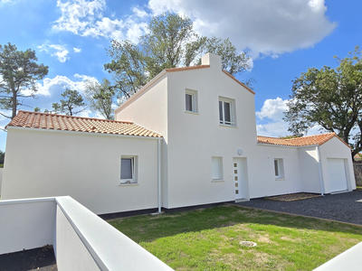 Maison - 110 m² - 4 pièces