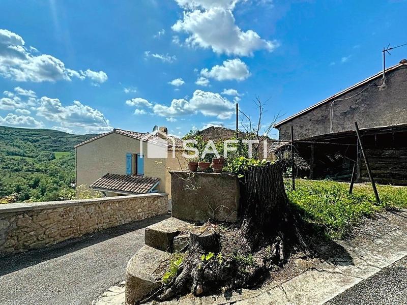 Maison - 207 m² - 7 pièces