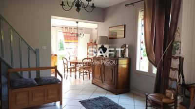 Maison - 182 m² - 6 pièces