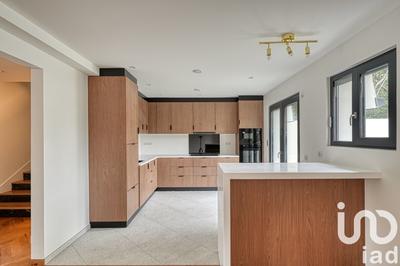 Maison - 245 m² - 12 pièces