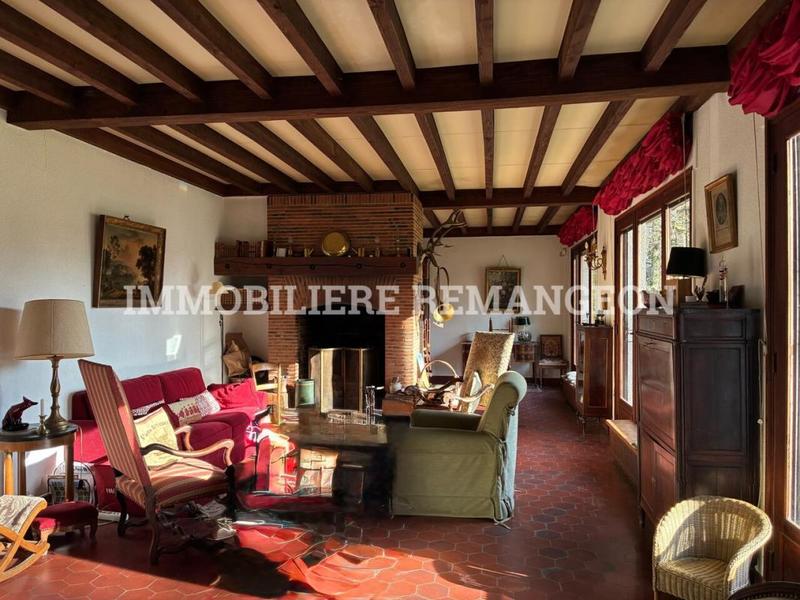 Demeure - 377 m² - 13 pièces