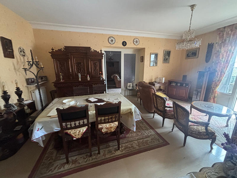 Maison - 200 m² - 7 pièces