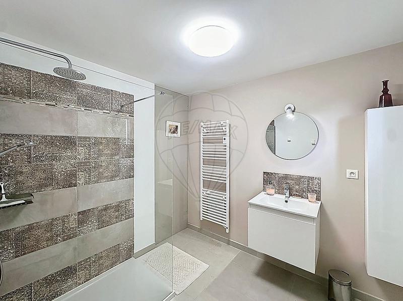 Villa - 185 m² - 7 pièces