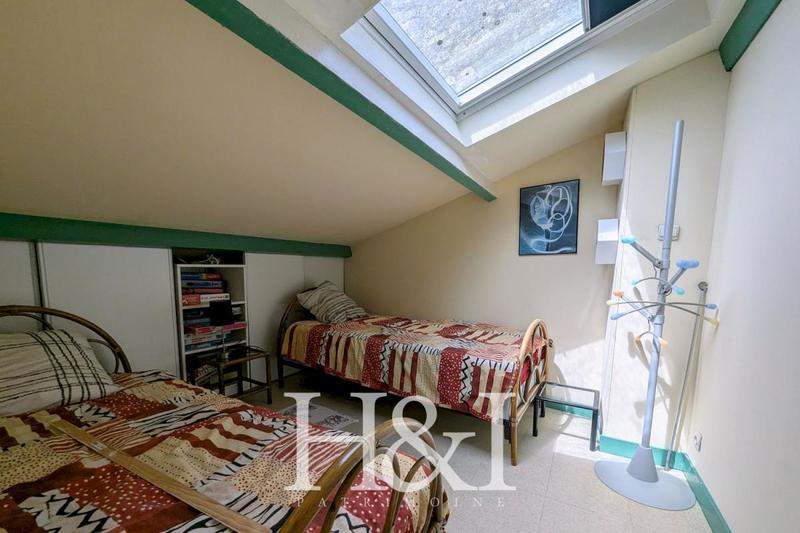 Propriété - 193 m² - 11 pièces