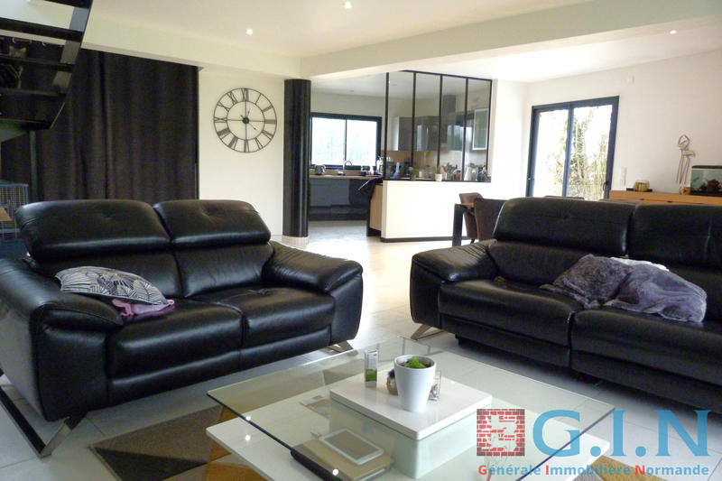 Maison - 200 m² - 8 pièces