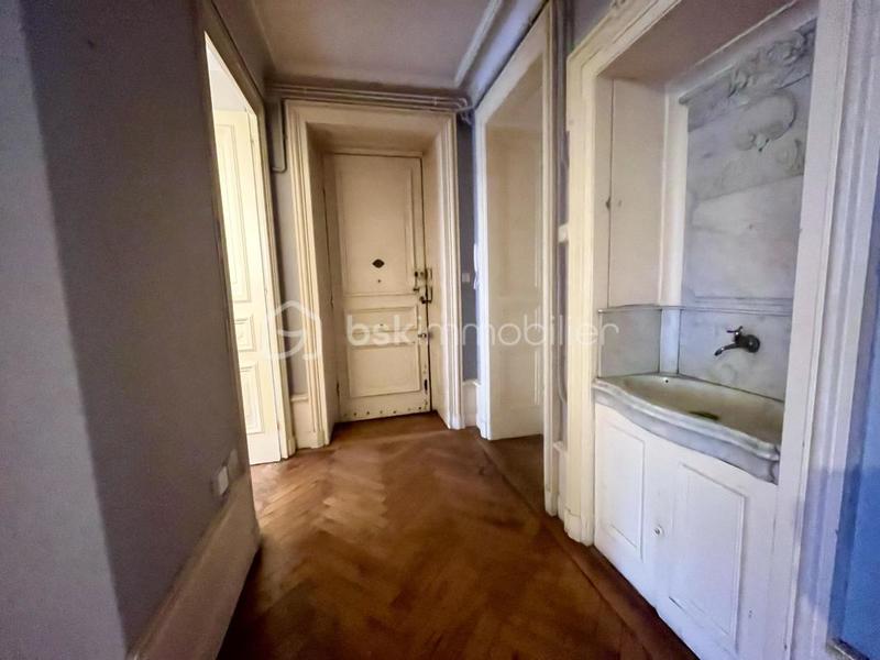 Appartement ancien - 79 m² - 4 pièces