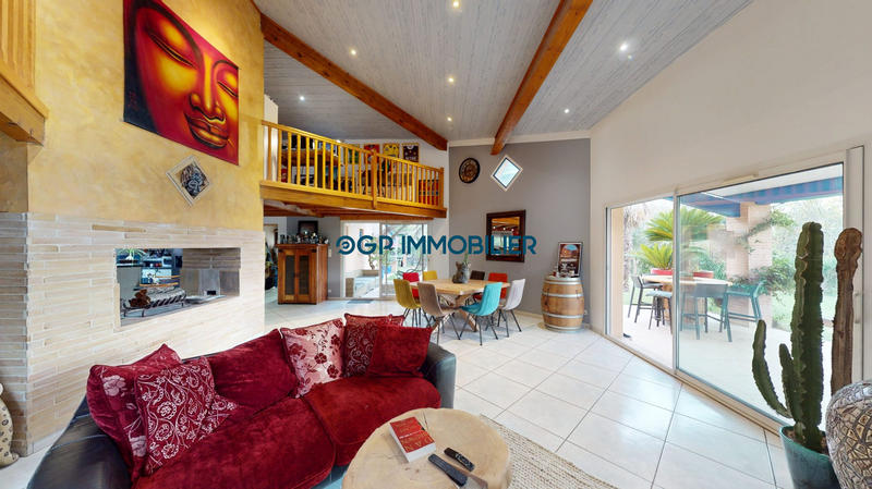 Maison - 196 m² - 4 pièces