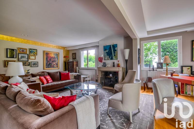 Maison - 250 m² - 5 pièces